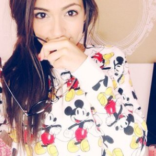 ♡ Hey, I'm Bethany! Call me Beth. I'm a Youtuber. I do videos of Fashion, Beauty, Vlogs, DIYs, and more! My Youtube Channel is in the Link! :) ♡ {RP/Single}