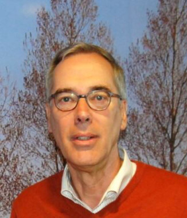 Mediator, vertrouwenspersoon, trainer bij “Interventief”. In vrije tijd natuurliefhebber/ - vrijwilliger, opa, secretaris Via Musica en zanger bij Stella Maris.