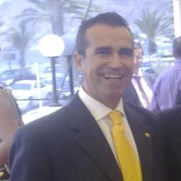 Dr. Ingeniero Agrónomo. Gerente COEXPHAL. Consejero Delegado Agrocolor. Profesor Asociado UAL-Dpto. Economía y Empresa.