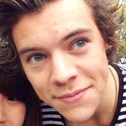 This profile is only fans of One Direction ..I'm the real Harry...