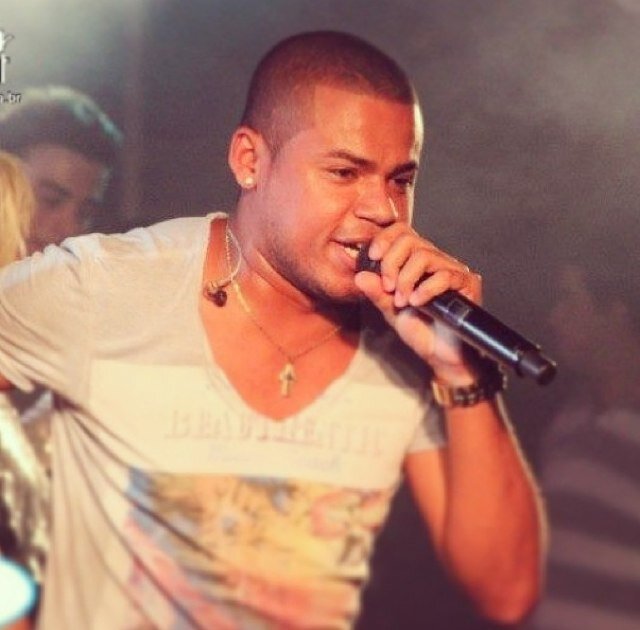 Twitter Oficial do Cantor Fabinho Negao Ja Cantou Nas Bandas Forró Real, Forró Da Curticao, Forró do Muido! Sigam Meu Instagram - @fabinhonegao