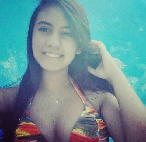 Felicidade demais chama atenção, por isso finja tristeza e seja feliz Insta:beatrizcavalcante62