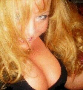 Tigereyezz31's profile picture. 