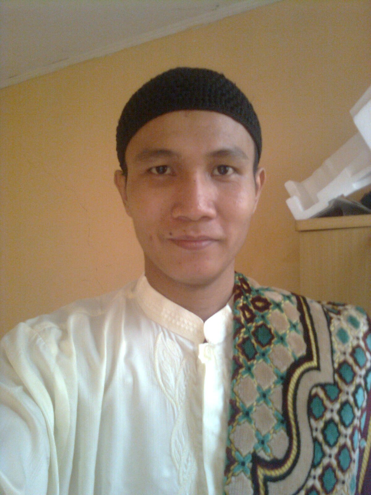 priyobekti83's profile picture. 