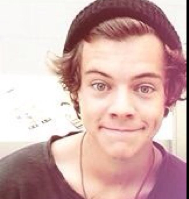 I AM IN LOVE WITH 10 SEXY ASS BOYS!! 1D, JB, 5SOS