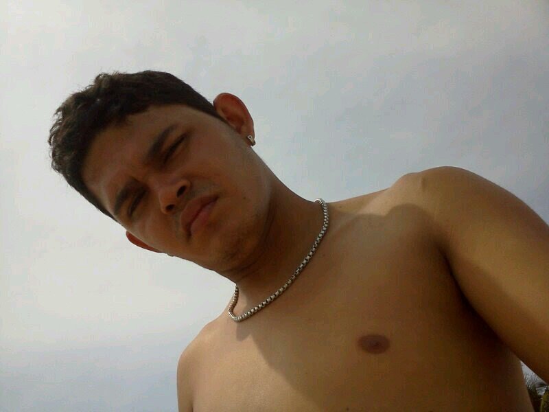 wjjjunior's profile picture. Sinto á furia de suas palavras mas não entendo nada do que vc fala