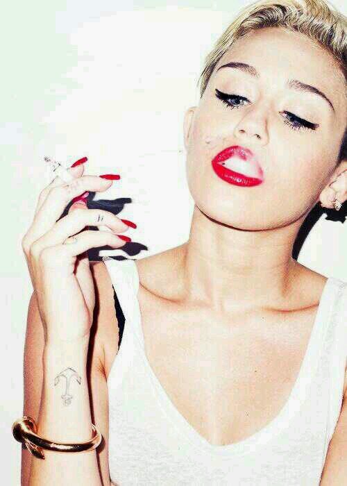 limit di @ mileyscopaamica