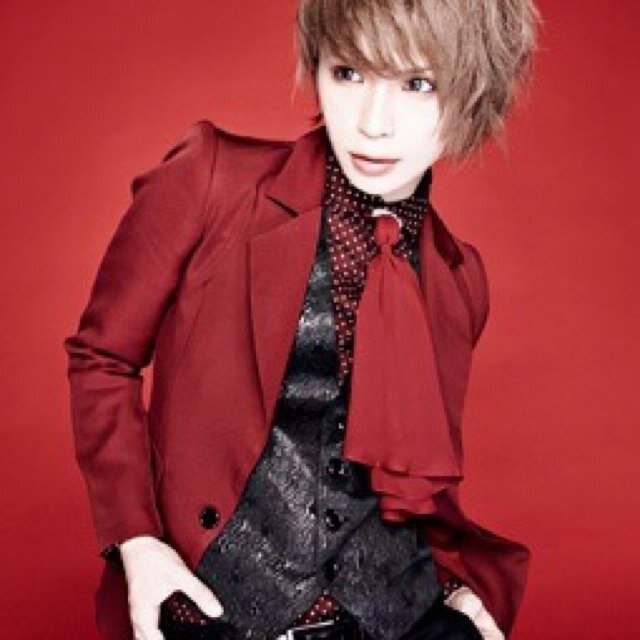 heirloomlace's profile picture. vo ν[NEU] / 11月11日 / O型