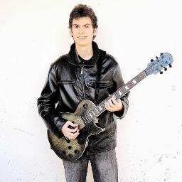 Analista Desarrollador de Sistemas y Guitarrista