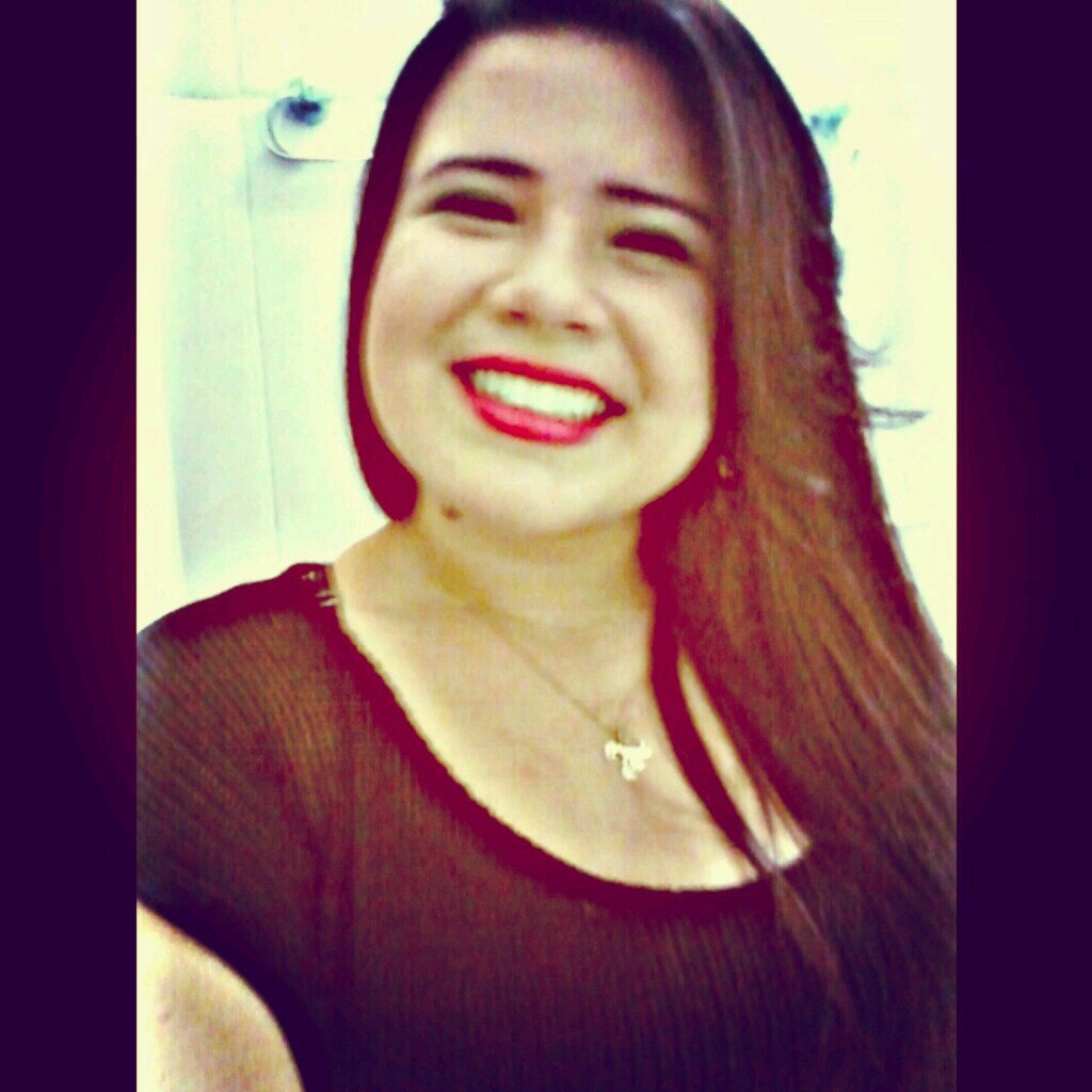 Óbidos, Santarém, Pequena, 18, Acadêmica de Medicina Veterinária ;*