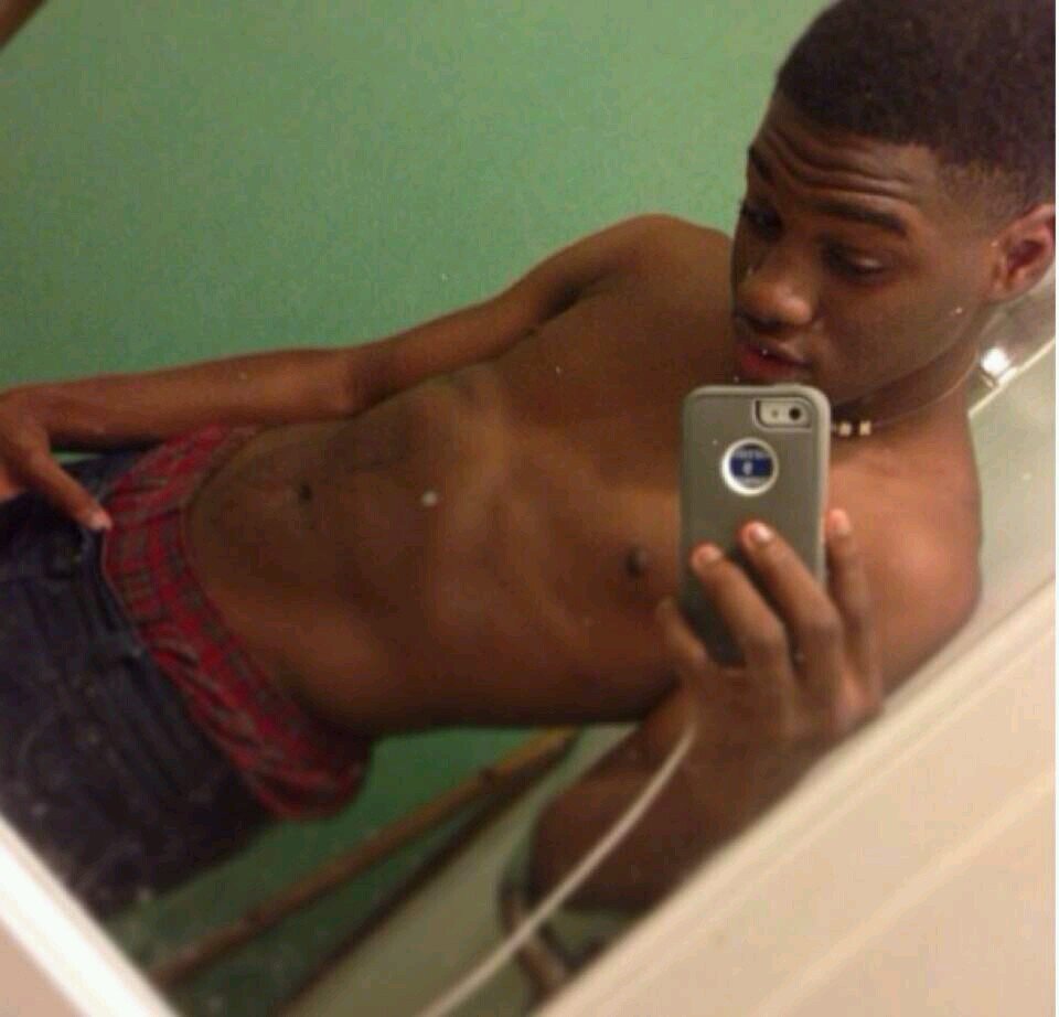 JUST FOLLOW ME ON IG @YOBOITAY
