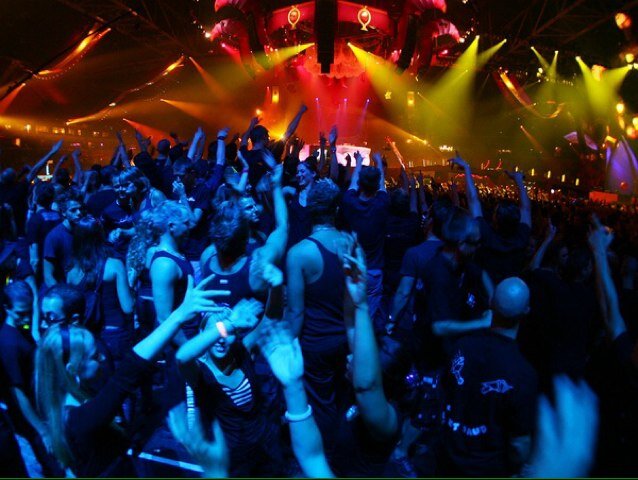 JueveSevillano's profile picture. Toda la información sobre la noche universitaria de Sevilla. Consigue tus entradas desde aquí. ¿Qué haces este Juernes?