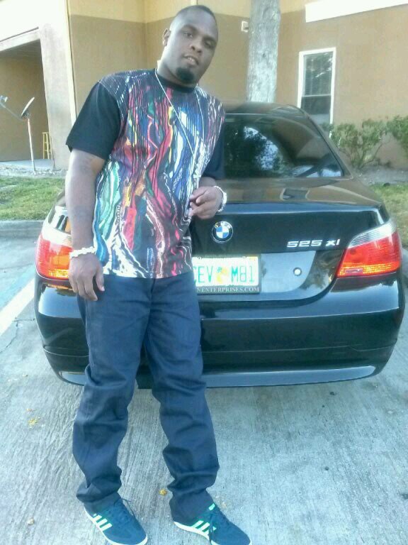 bobwashington26's profile picture. Bless....Money.....