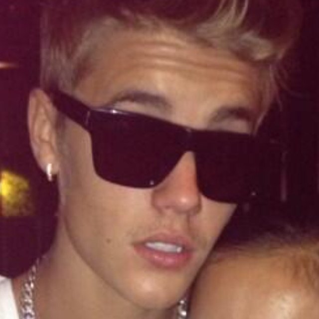 this is a free follow , Follow @biebsswapitout please 3