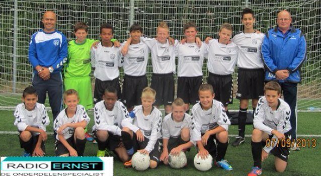 always forward C3 eerste jaars+ AJAX + d'Ampte A2K sportklas + zvv zwaag C2 + YOLO + Real Madrid + PSG