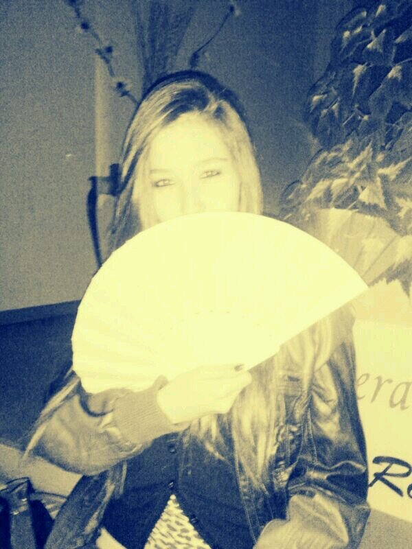 MaiderSantiago's profile picture. Nada que decir, mucho que pensar.