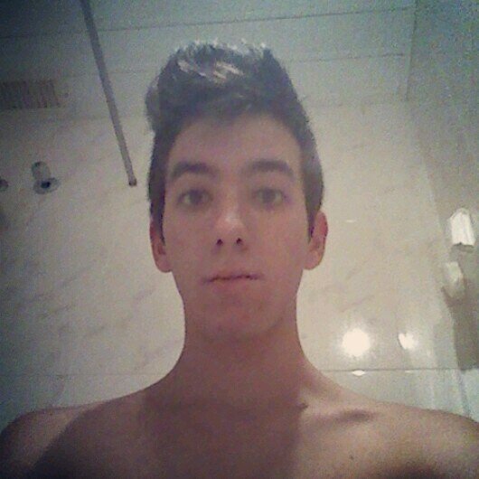 rauulgarciia's profile picture. 16 years 1997, Barcelona
Joven, deportista a más no poder,  soltero I love football