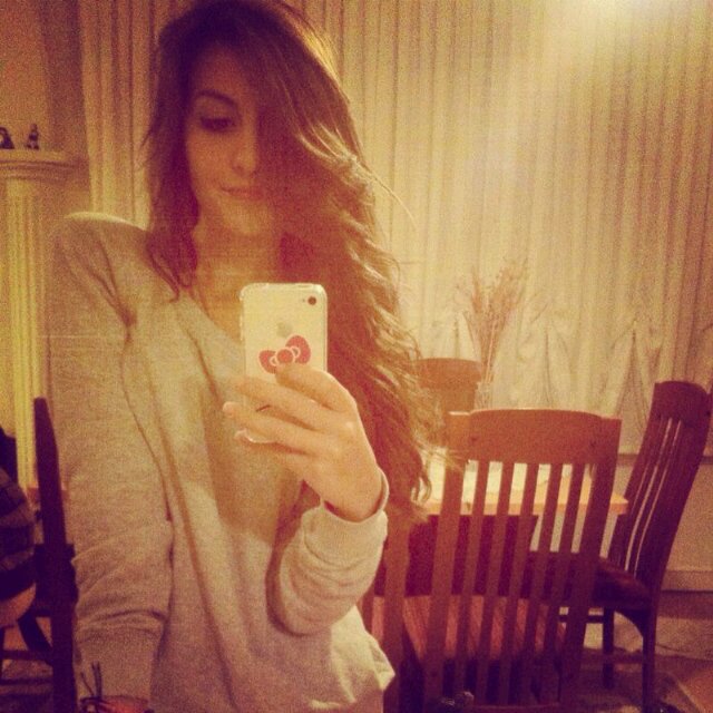 ÖZGE HERSEYIM∞  I won't cry for you, my mascara's too expensive.