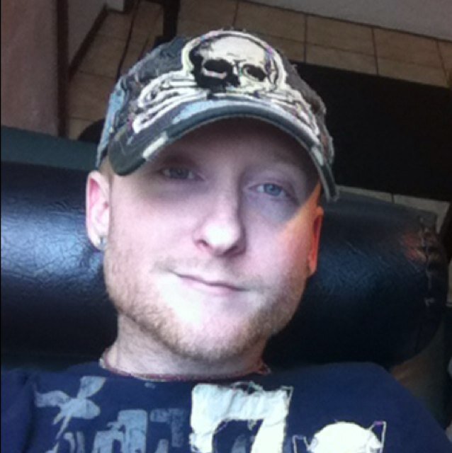 Paranormal Investigator. Work in transfer of GM & Ford Parts. Single Father of amazing Son.