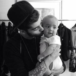 1ourmomentD's profile picture. #Directioner #Brat #Goose #KatyCat #Heartbeat Ask for a follow back :)) x
 -skye.