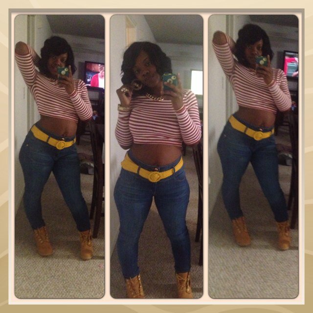 On my pretty hustle tryna get rich or die trying...in the mean time im jus tweetin like a fool... So f' wit a real chic and hit tht follow button...