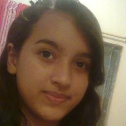 eu sou assim:baixinha,linda e poderosa!!!