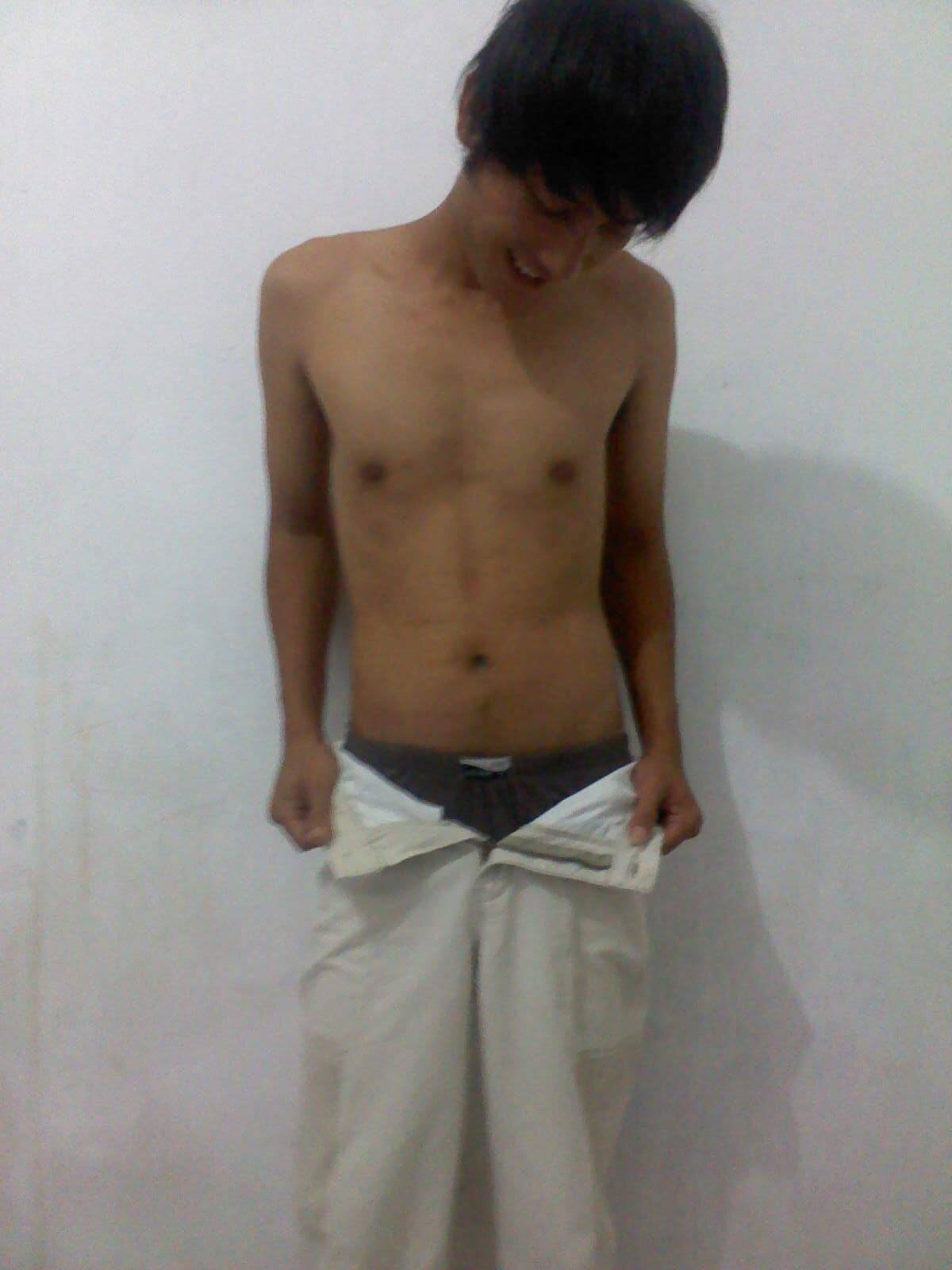jadi gigolo tu asik