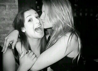 bambi_agron's profile picture. loving life/   /love is love/... let love in... I'm in love with Dianna Agron & Jen Lawrence  / funny or die/geek #TVD #THG EVERYWHERE