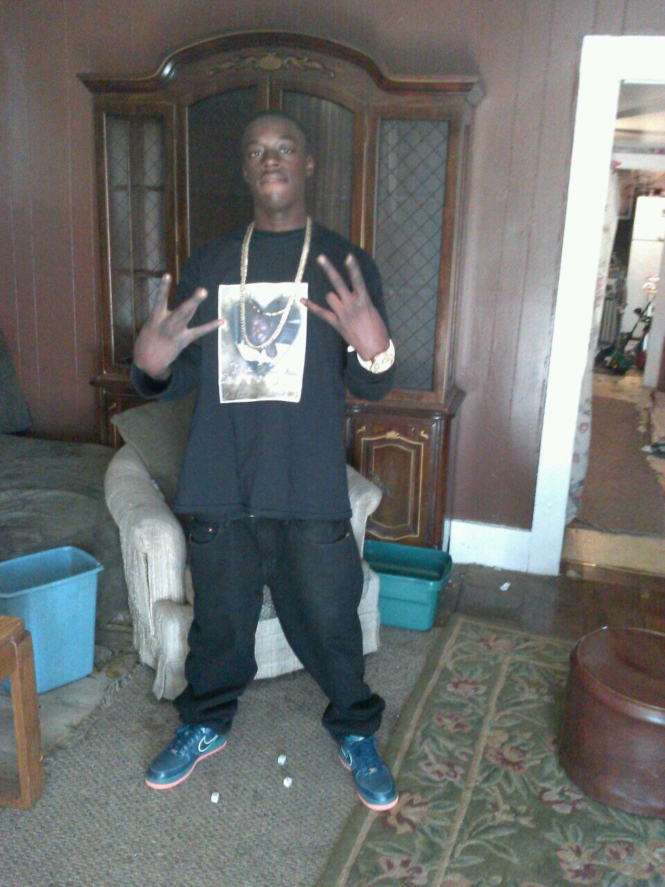 IMA YOUNG MADE NIGGA AND I LOVE MONEY $$$$$$$$ AND PRETTY GIRLS