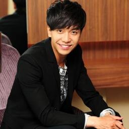 We blog and update news concerning Lee Seung Gi for supporting him and for sharing with Airens around the world http://t.co/vP42qkOWZu