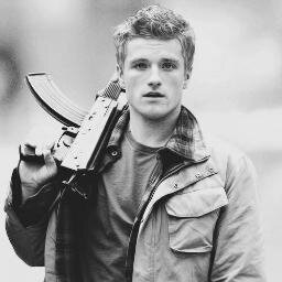 http://t.co/mTqg1gimfo Tribute? Visit our blog;) We love  #Divergent #THG, #Harry Potter, #Percy #twilight. Real twitters: @Elvira_Martos @SuusiMv