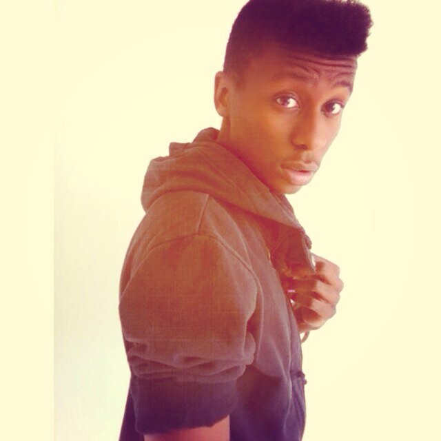 God first❤️ Future Navy Sailor⚓️ Aspiring Chef and Christian Singer 19 years old 

IG: omg__tristan