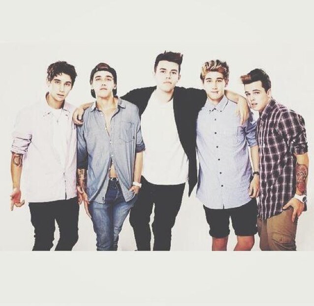 IM AM IN LOVE WITH THE JANOSKIANS. THEY ARE FAB AND THEY ARE MY WORLD.