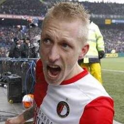 Geef Lex Immers een steuntje in de rug ! Laat zien dat we Feyenoorders zijn !! Bij 12 goals van Lex heft dit account zich op