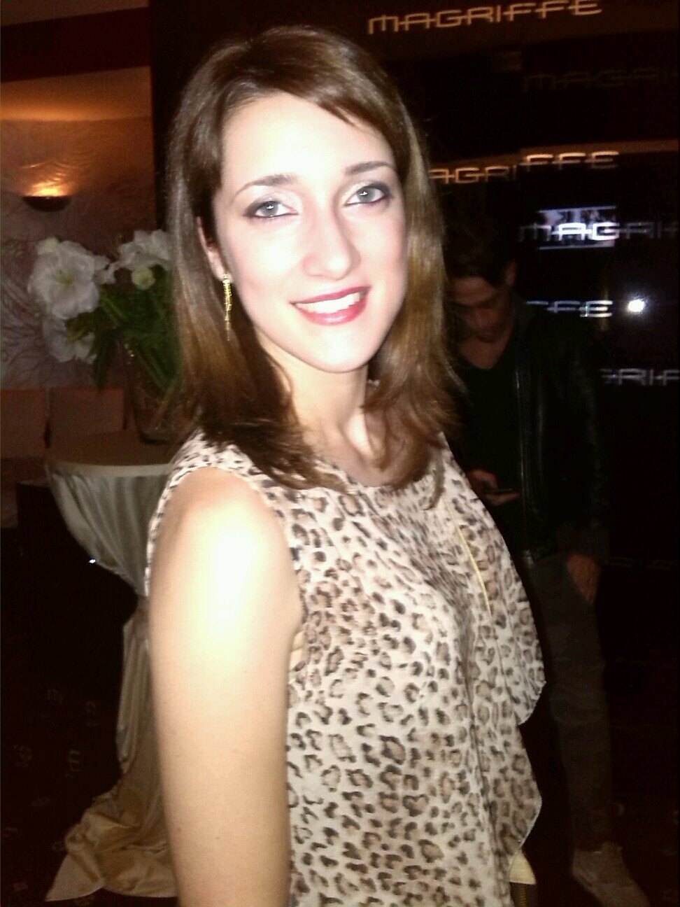 Graduated in economics, I'm a nice girl. I like dancing and music. I love pets. I like sports, especially fitness. I'm a Juventus football club supporter.