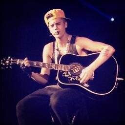 si no sueñas en grande no vale la pena soñar #neversaynever and #believe i see u baby @justinbieber 31/10/2013 el mejor dia de mi vida =D