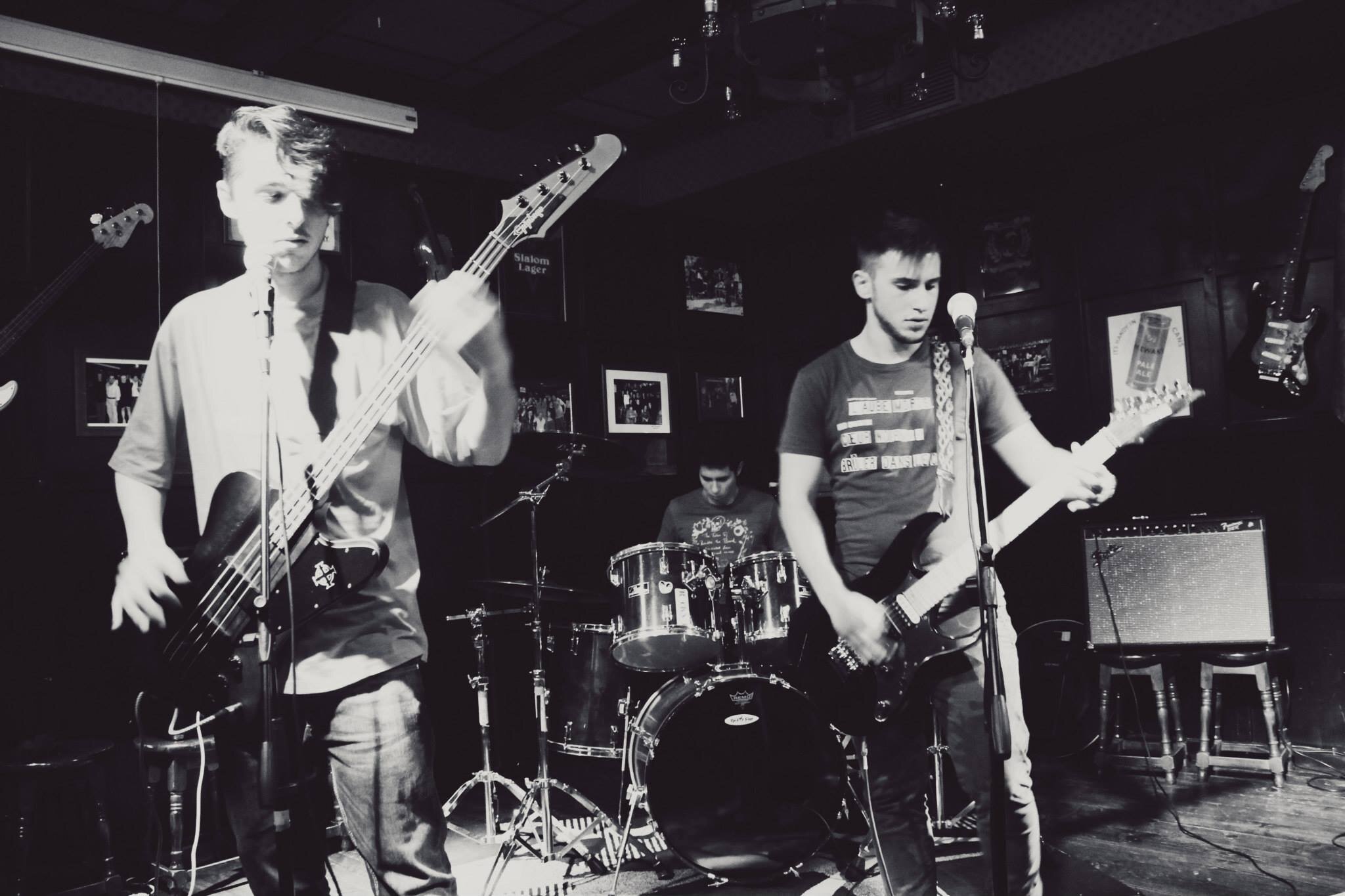 Hey guys! We are a Nu-Alternative Metal band from Florence ,Italy. Follow us on Facebook https://t.co/CbgUJuBiGf !!
