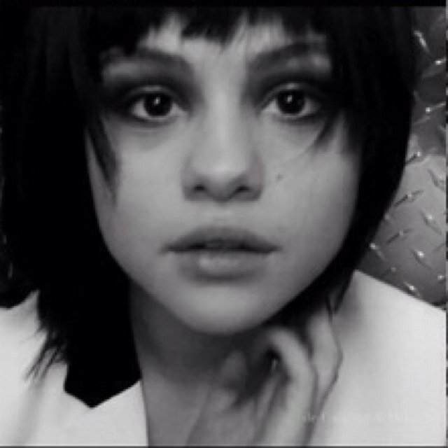 a selena ela nao me segue