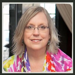 wife, mom of two, family storyteller (one photo at a time), mac gal