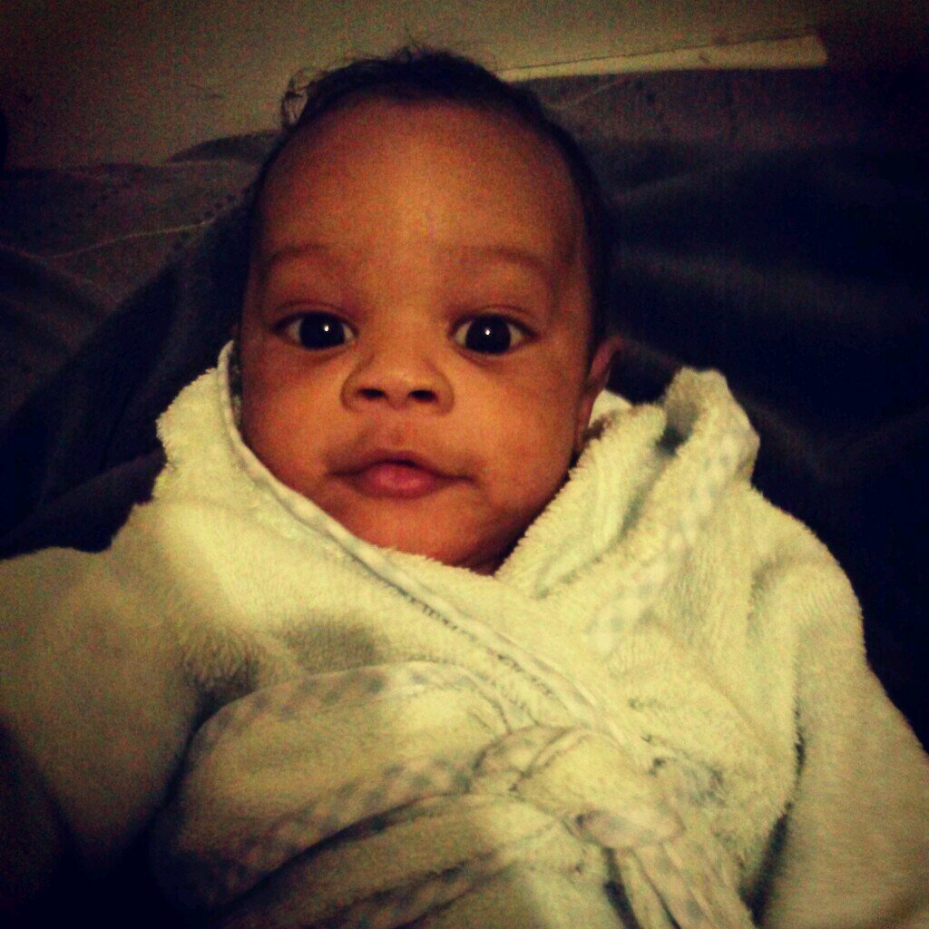 $BandsAllovertheWorld$ Some where wit my Son We Playing wit Bands juss chillin Staying out Lame ass Broke ass Niggas way I love my lil DayBands