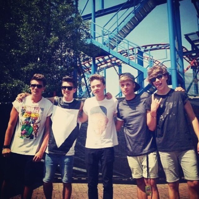 Josh cuthbert,jaymi hensley,george shelley,jj hamblet my life i love