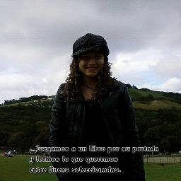16♥ Michael Jackson, Guns N' Roses, Metallica, Nirvana, The Beatles, Aerosmith, Black Sabbath, The Doors♥ Actualmente casada con Izzy Stradlin♥