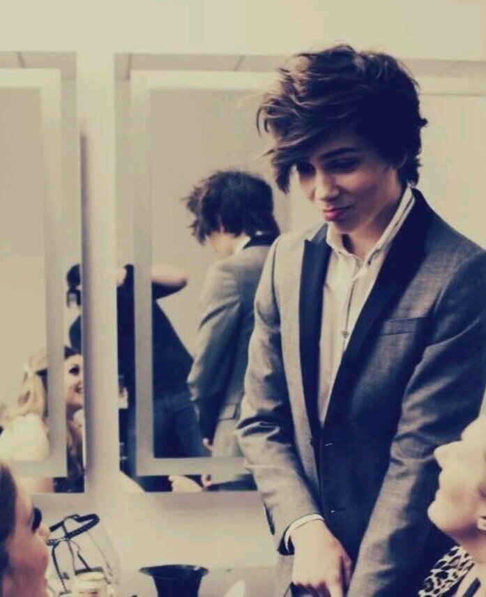 RaulJimenHA's profile picture. boss ass bitch