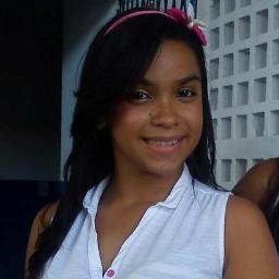 ''as vezes os ventos qee tiram algo qee amamos são os mesmos qee trazem algo qee aprendemos a amar''...