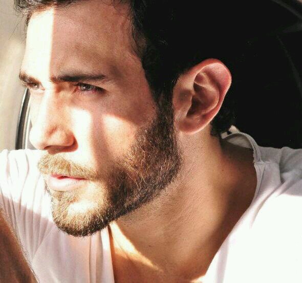 † Cuenta dedicada al talentoso y hermoso actor y Director @FerroCarlos
 ♥  Si quieres lograr lo que no tienes, tienes que hacer lo que nunca has hecho ♥