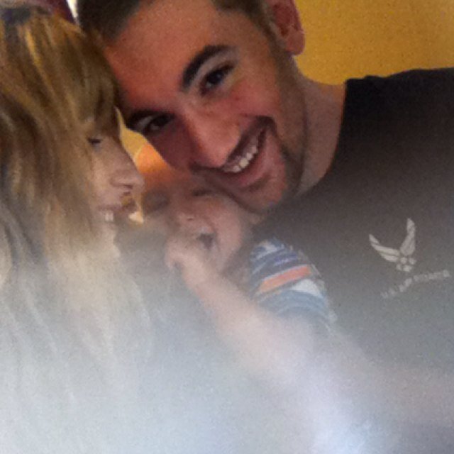 itsmechloeee's profile picture. Hi, I'm Chloe Follow me, I follow  back :P