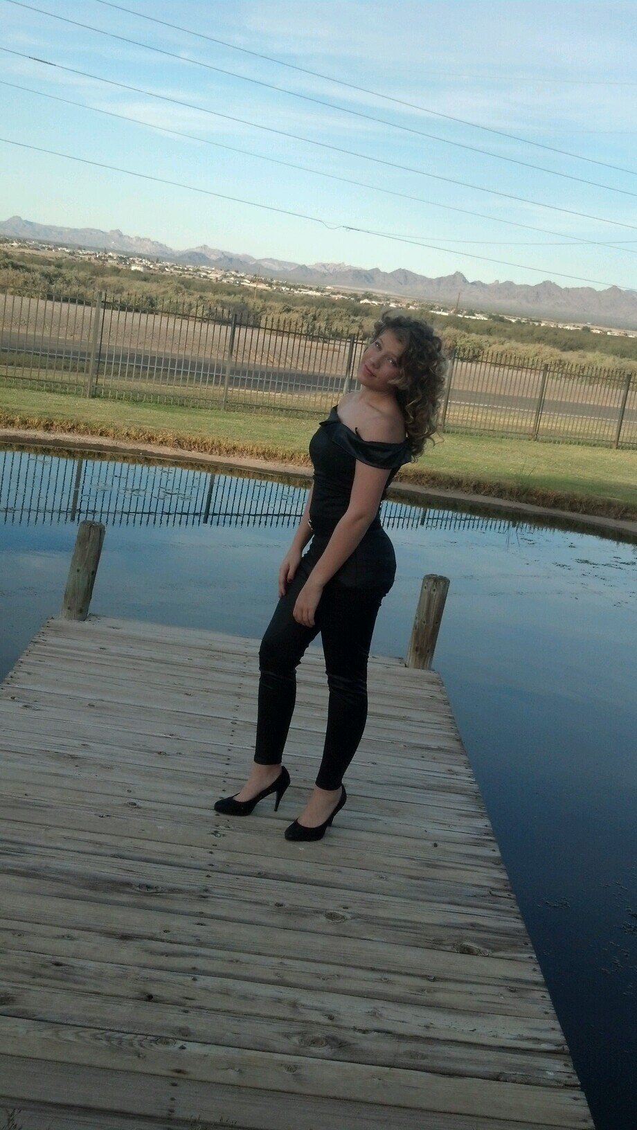love hanging out with my family, going riding, playing sports, and having fun ★^_^||
