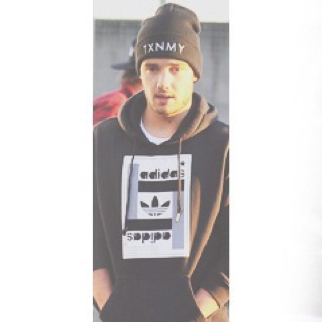 free follow from @nairwxlf . follow her if you'd like, she follows back(: