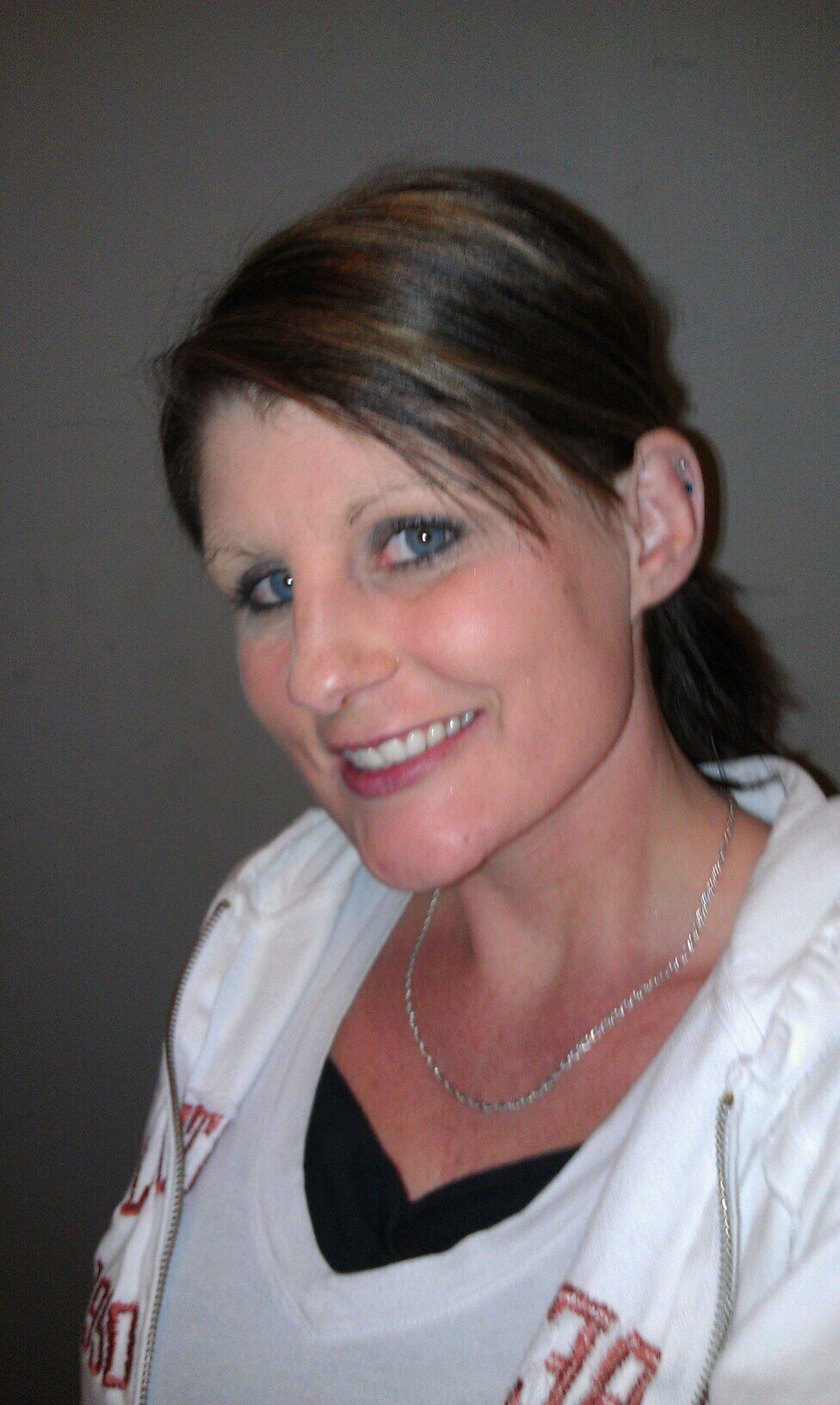 mom of 3 handsome boys and wife to the other half of me.  I'm one happy girl!
