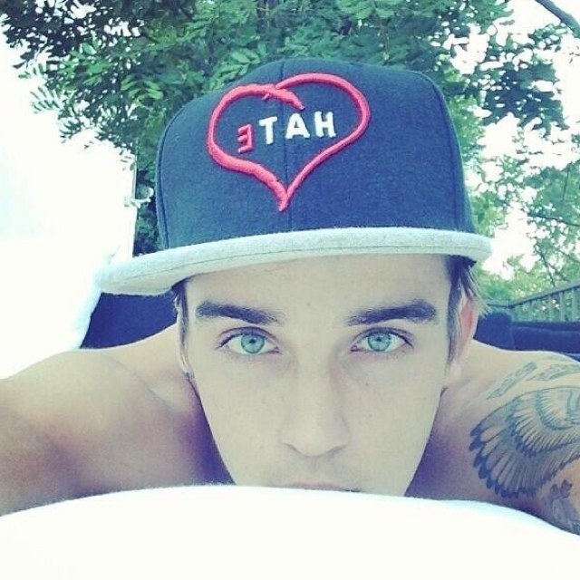 Janoskians. Miley Cyrus. Ariana Grande. Lohanthony. Beau follows♡. Mariam Follows ♡
